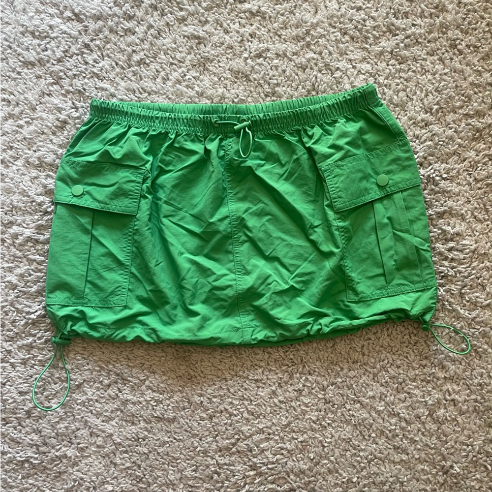 Green Body Cotton On Cargo Mini Skirt with adjustable waist band